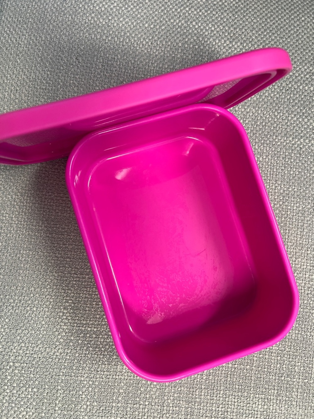 TYPO Bright Pink Lunch Box / Storage Container - Picture 3 of 9